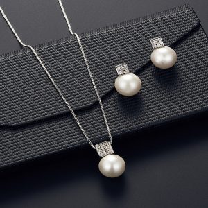 American Diamond Simple and Elegant Design Pendant Set